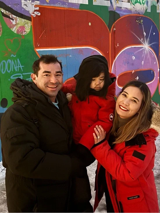 Canada Goose Women's Expedition Red Hooded Puffer Coat - Picture 4 of 9